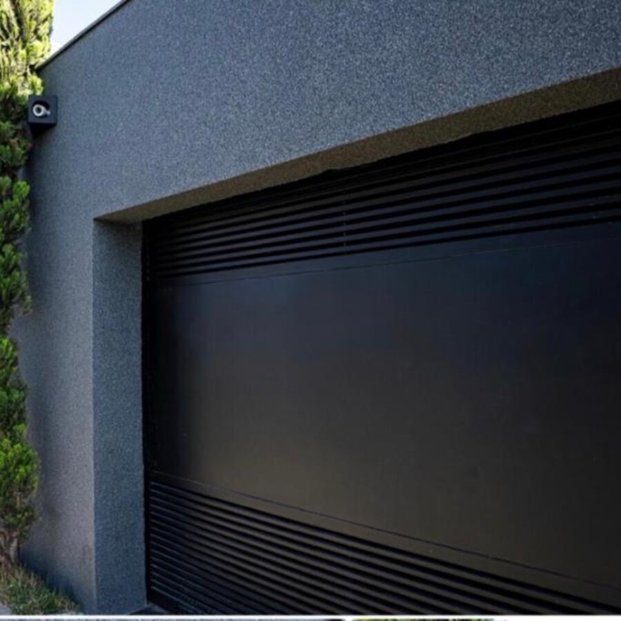 Parede de garagem com revestimento acrílico grafite